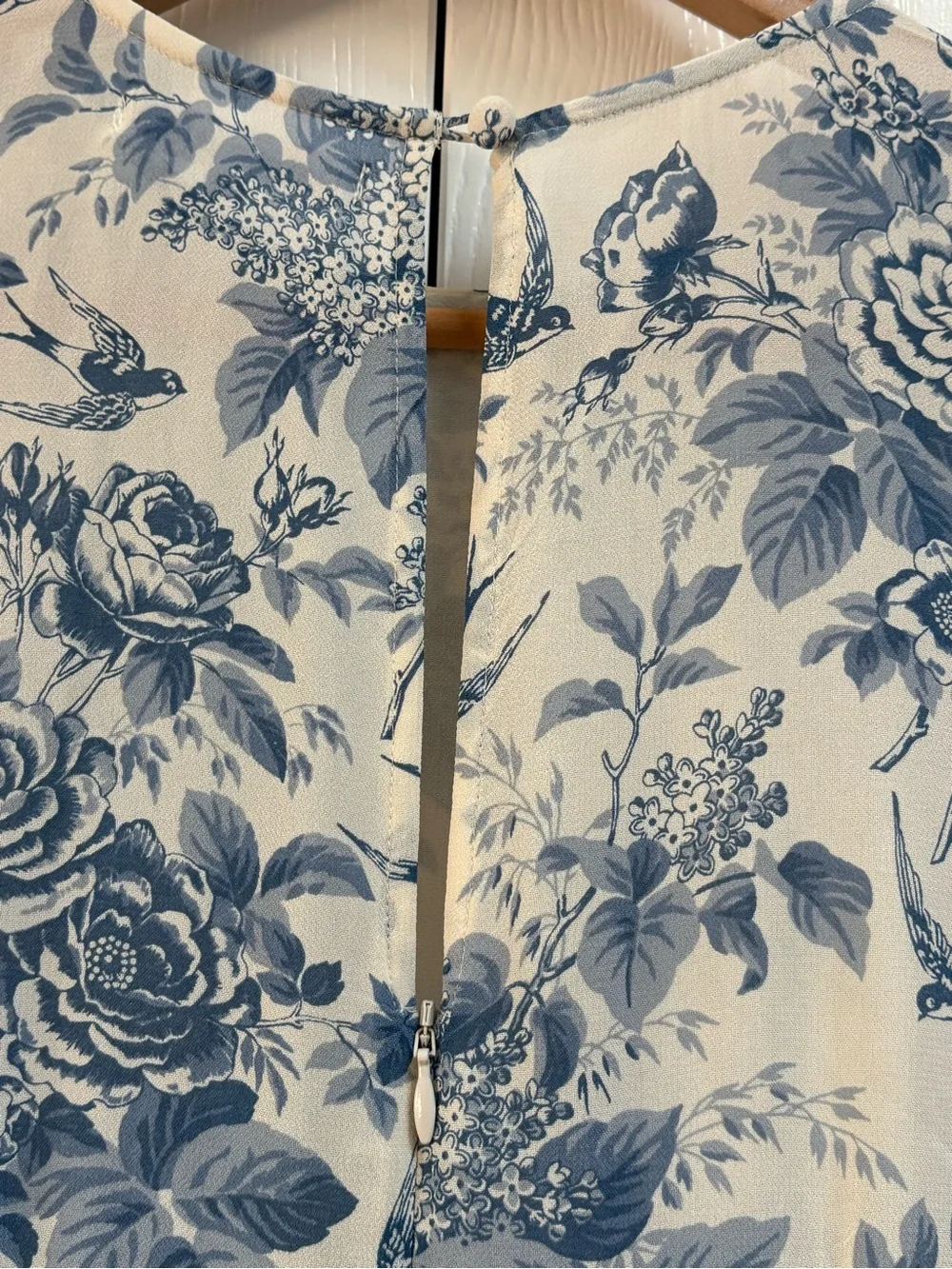 Reformation Carolena Midi Dress in blue floral print - Picture 10 of 13